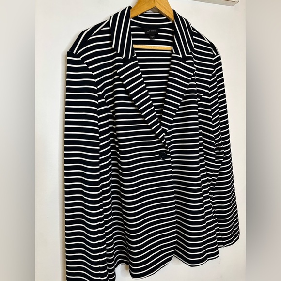 J. Jill Wearever Collection Navy Striped Blazer - Picture 10 of 10